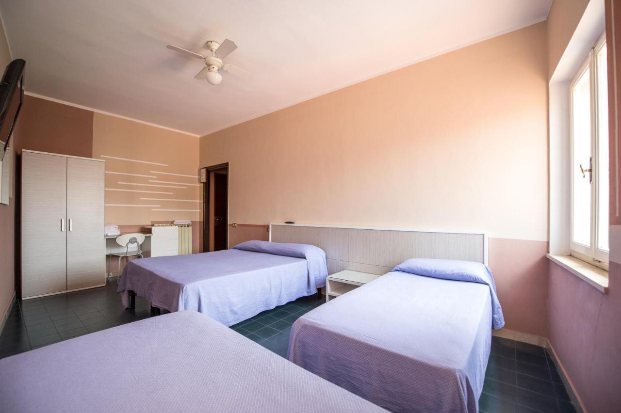 Hotel Terranova ピサ エクステリア 写真